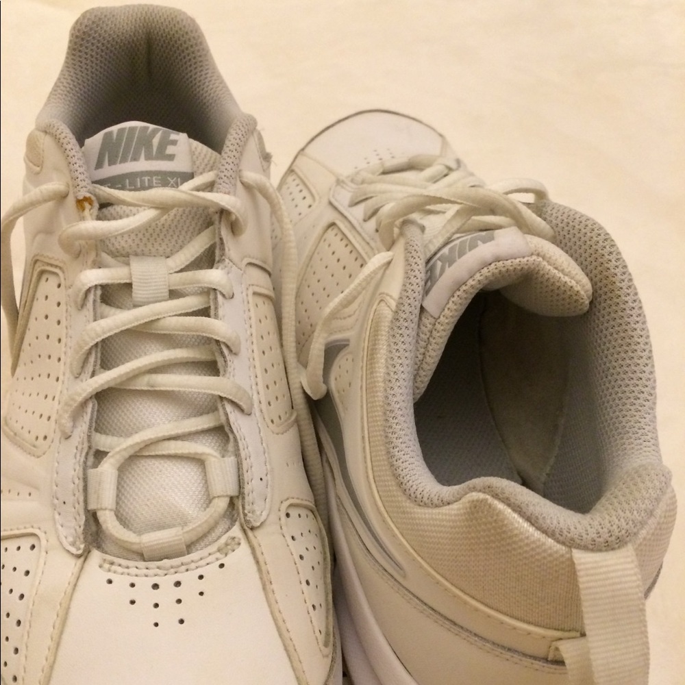 Nike White Women’s Tennis Shoes